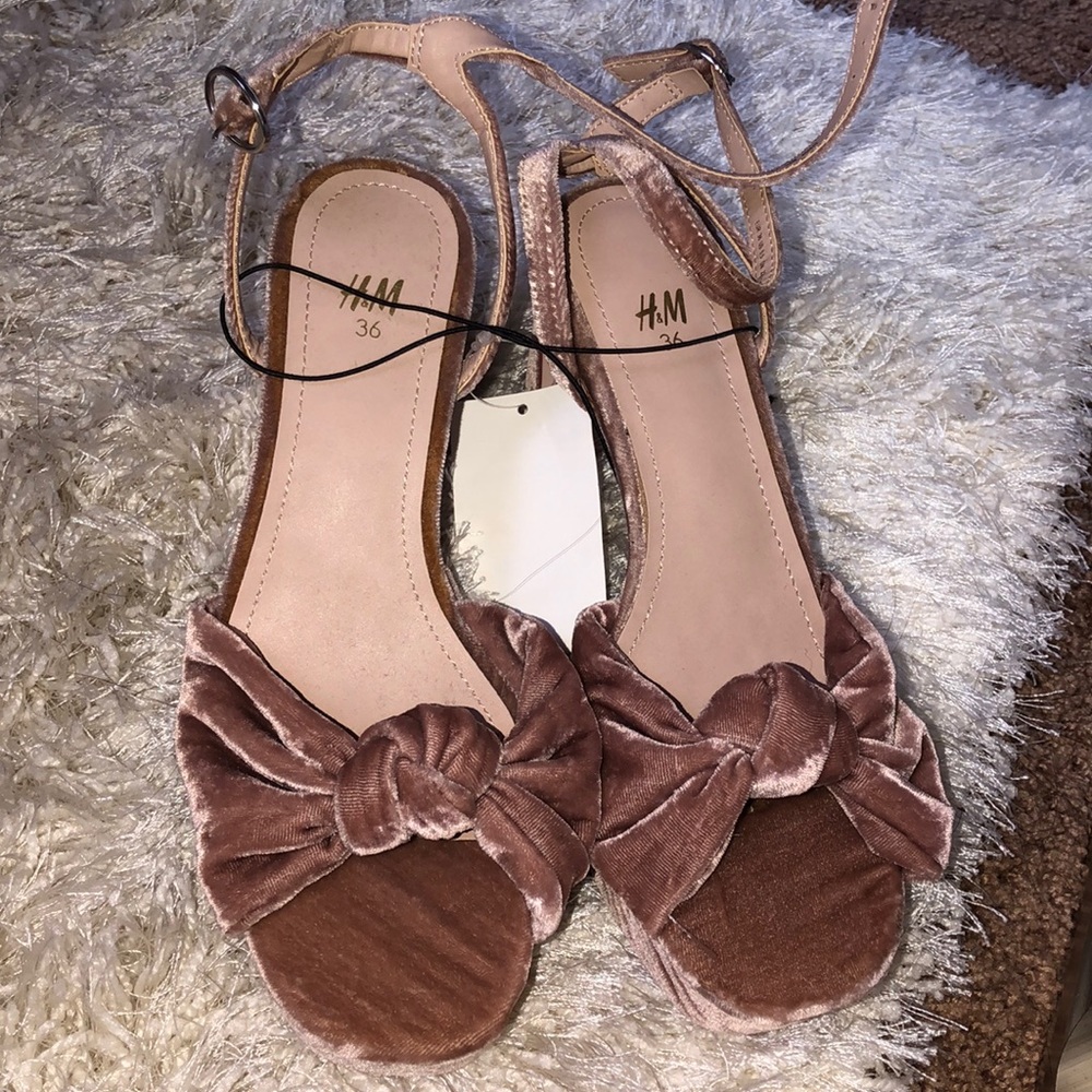 Velvet thick heel